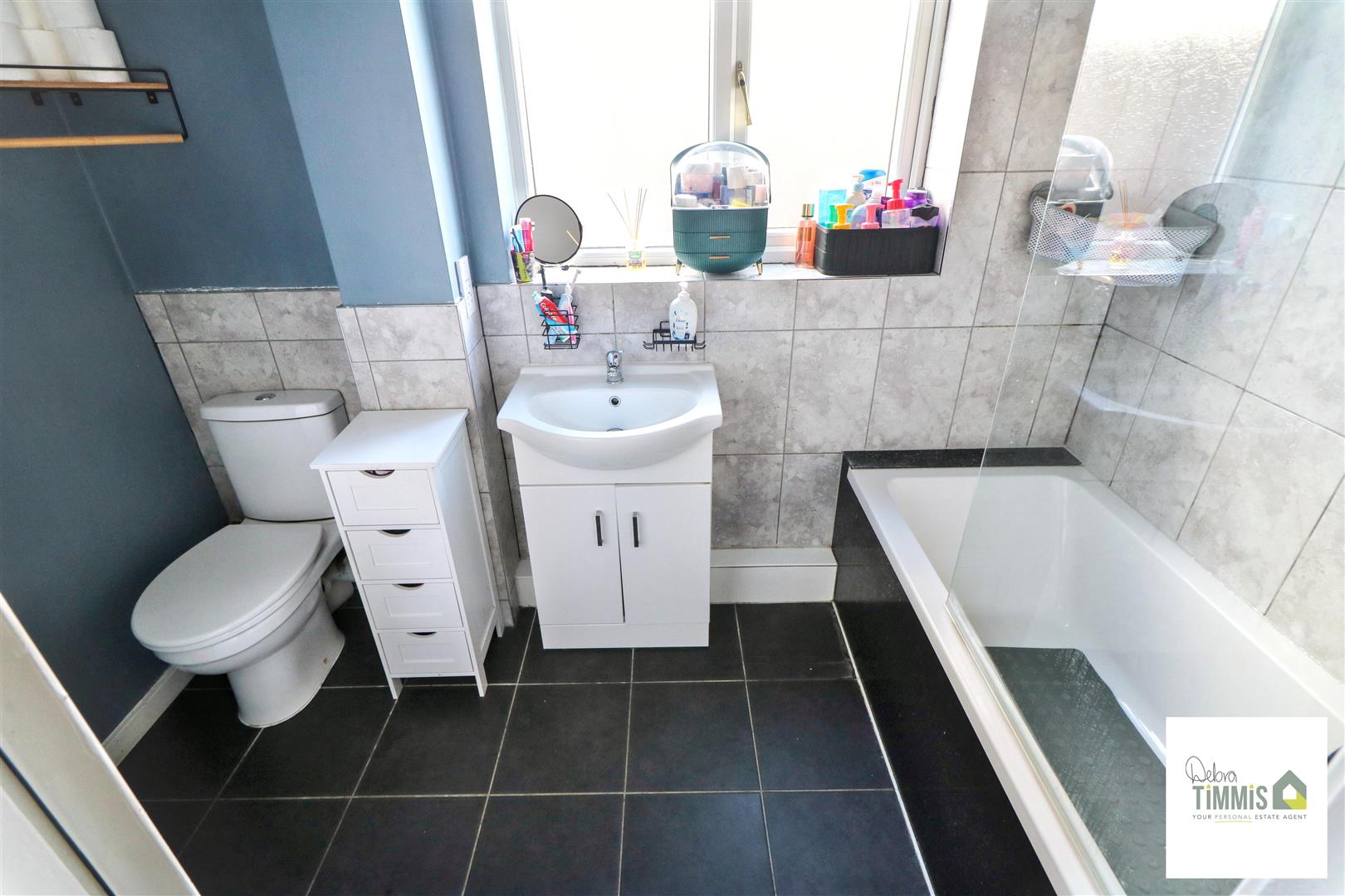 2 bed property in Linnburn Road, Stoke-On-Trent